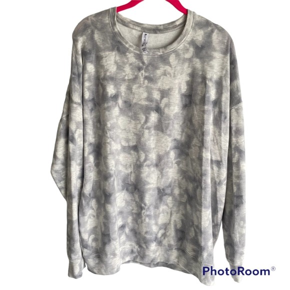 Athleta Studio to Street Print Light Gray Ladies Casual Sweatshirt, L - Picture 1 of 6